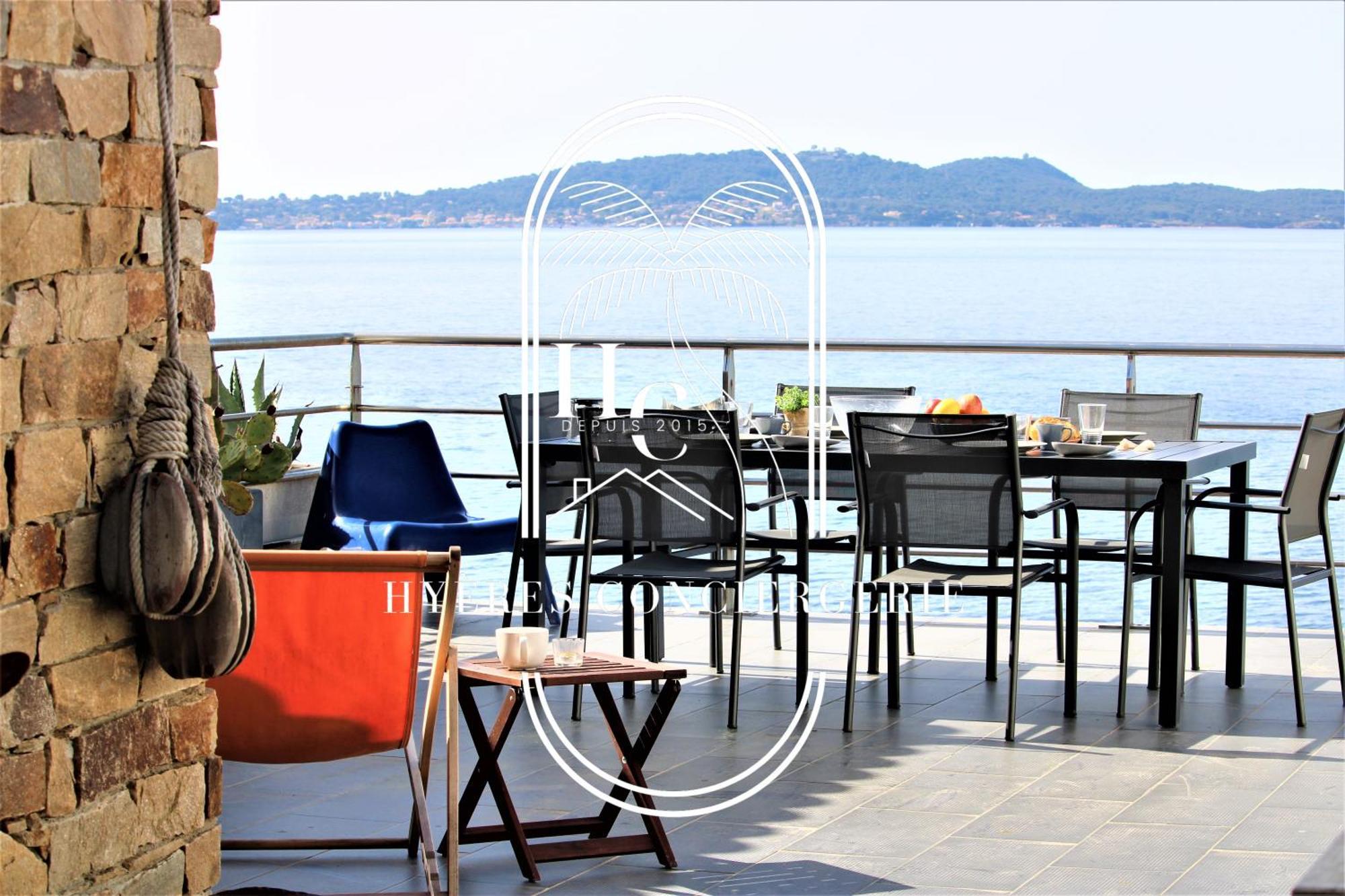 Maison sur l'eau-Hyères-Almanarre-Parkings/Clim/WIFI Extérieur photo