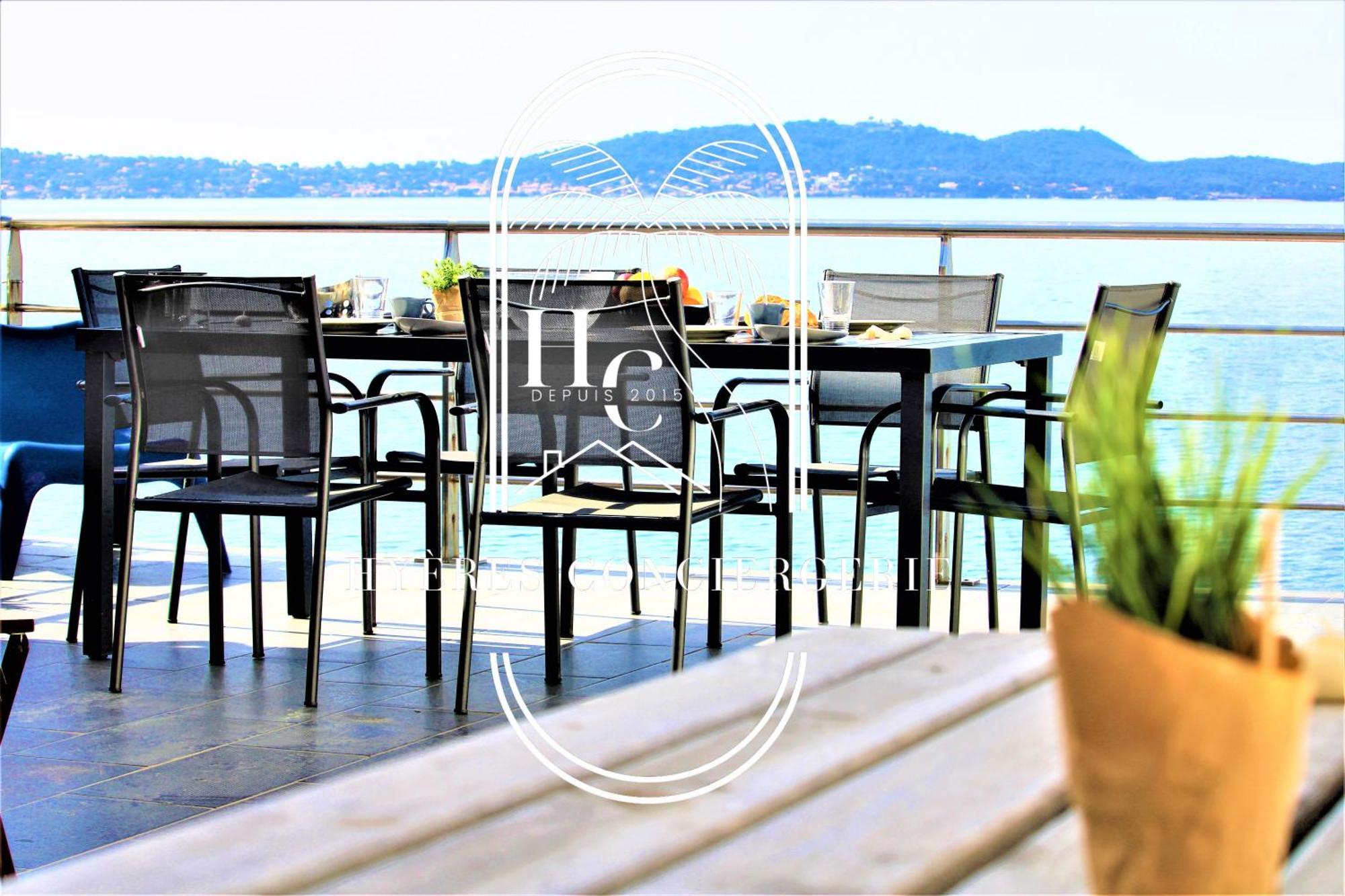 Maison sur l'eau-Hyères-Almanarre-Parkings/Clim/WIFI Extérieur photo