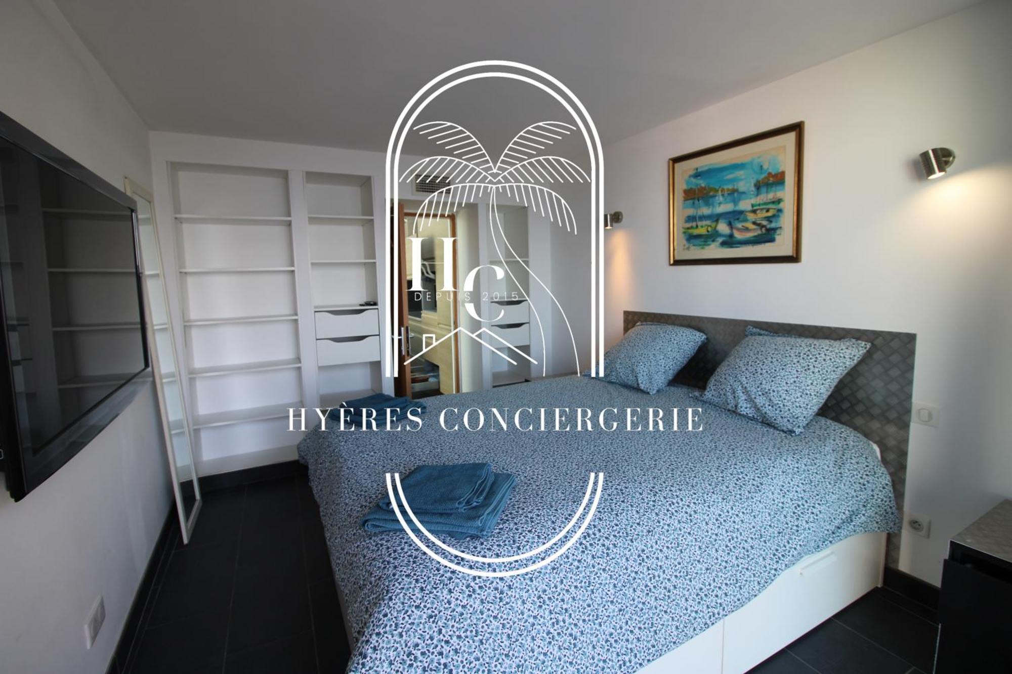 Maison sur l'eau-Hyères-Almanarre-Parkings/Clim/WIFI Extérieur photo