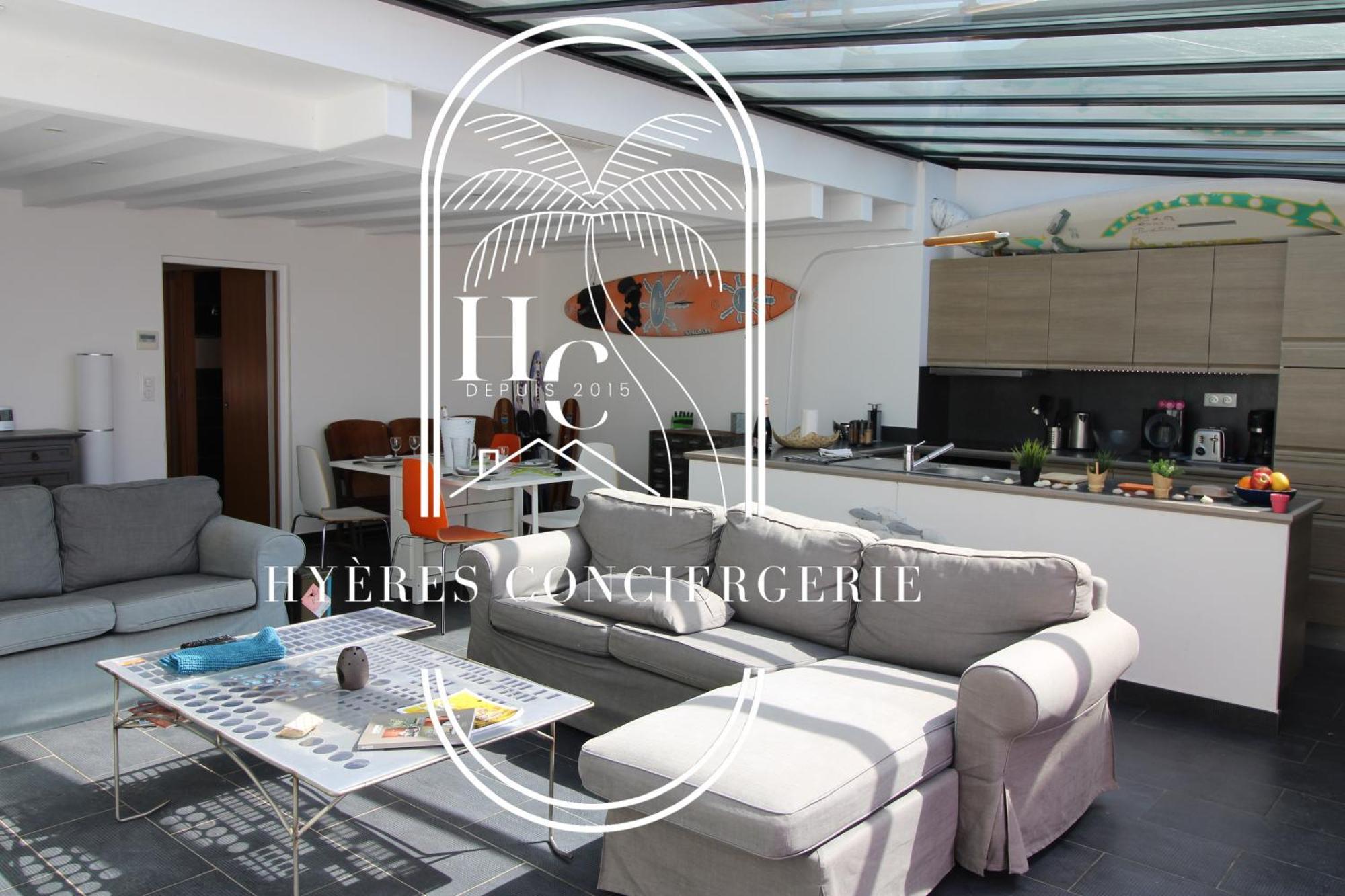 Maison sur l'eau-Hyères-Almanarre-Parkings/Clim/WIFI Extérieur photo