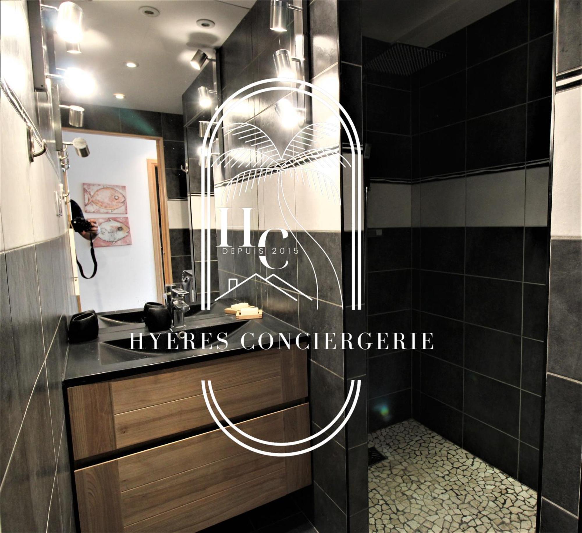 Maison sur l'eau-Hyères-Almanarre-Parkings/Clim/WIFI Extérieur photo