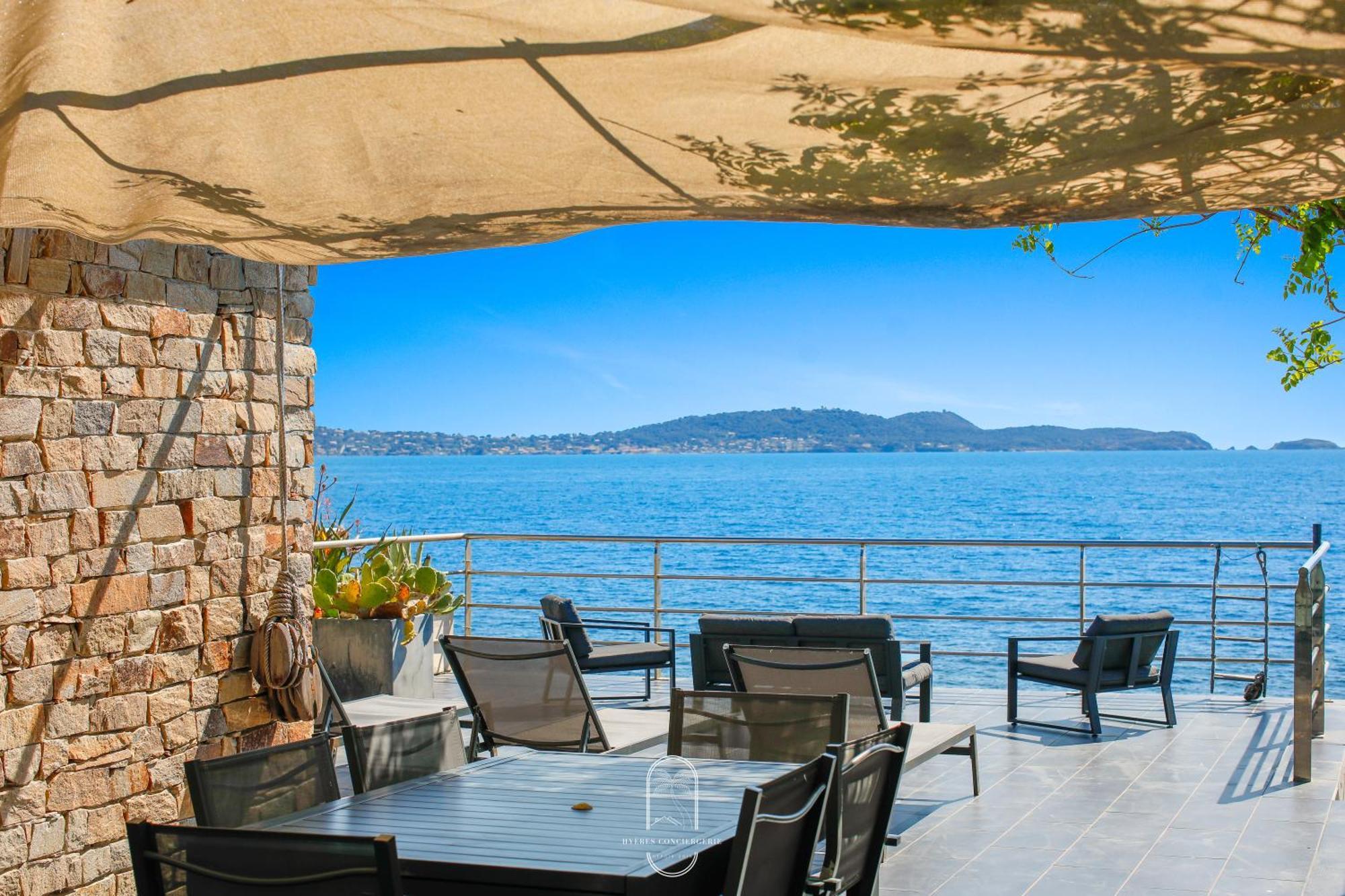 Maison sur l'eau-Hyères-Almanarre-Parkings/Clim/WIFI Extérieur photo