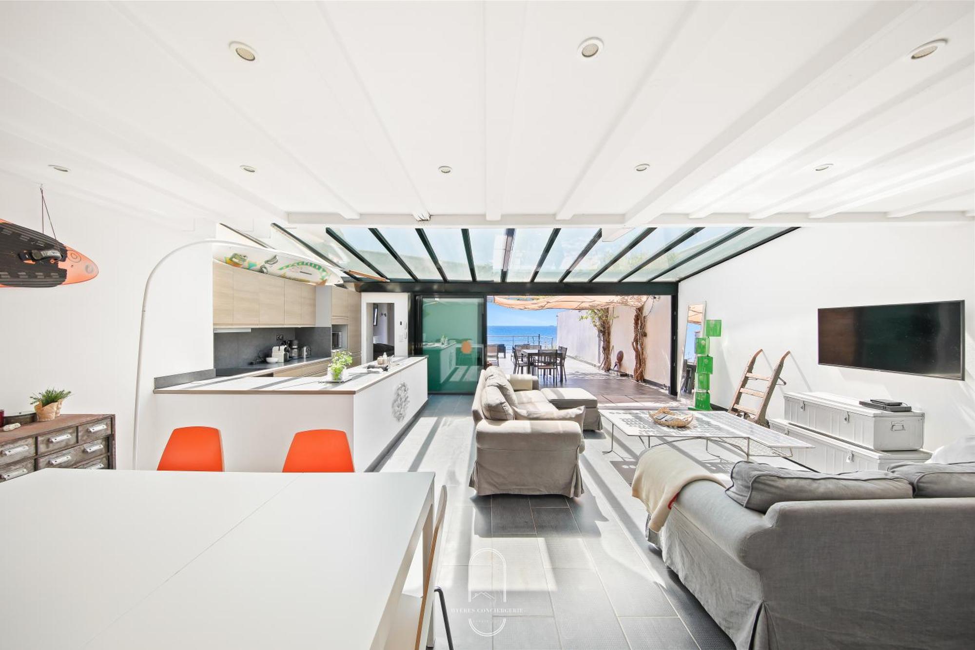 Maison sur l'eau-Hyères-Almanarre-Parkings/Clim/WIFI Extérieur photo