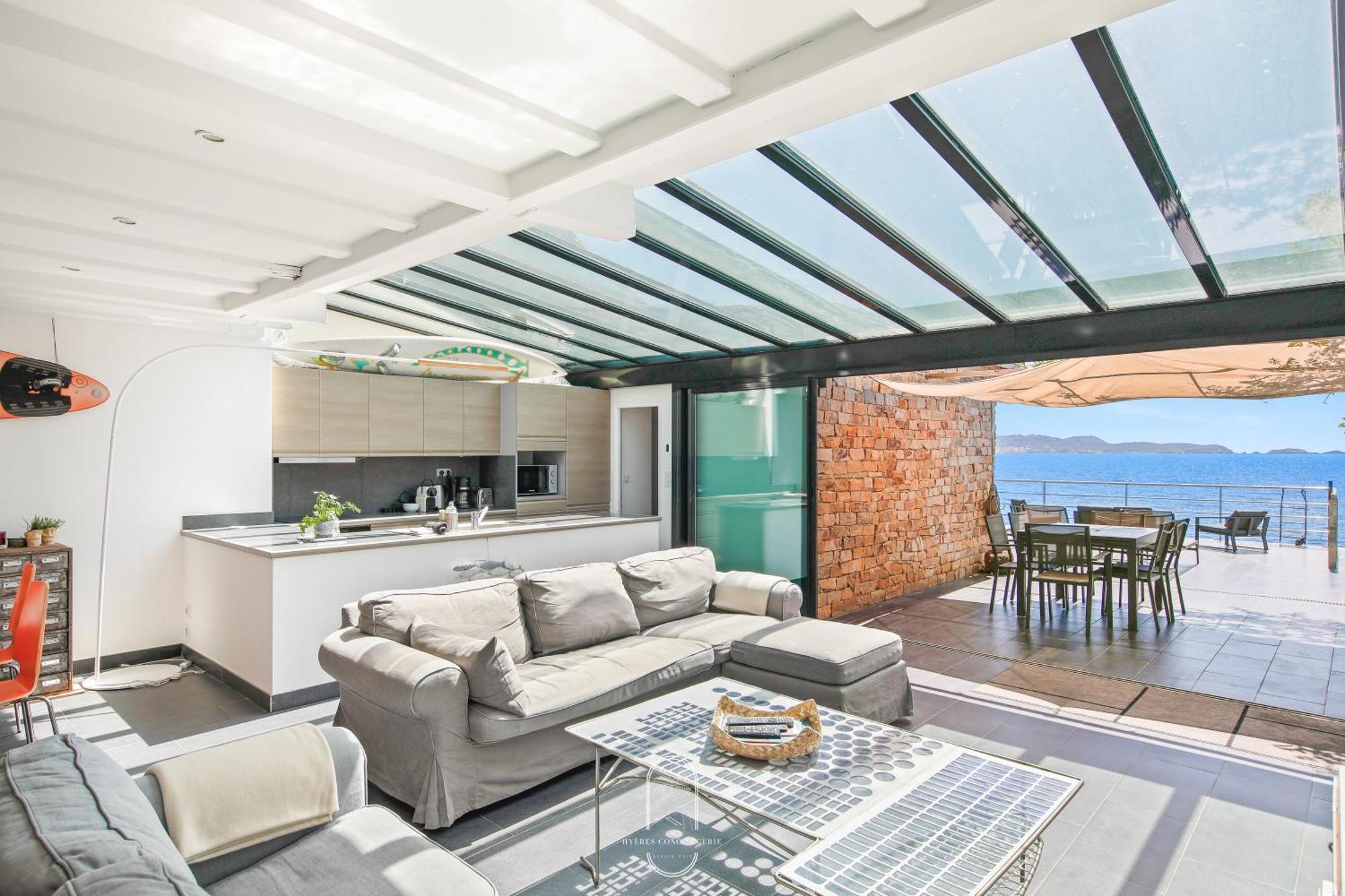 Maison sur l'eau-Hyères-Almanarre-Parkings/Clim/WIFI Extérieur photo