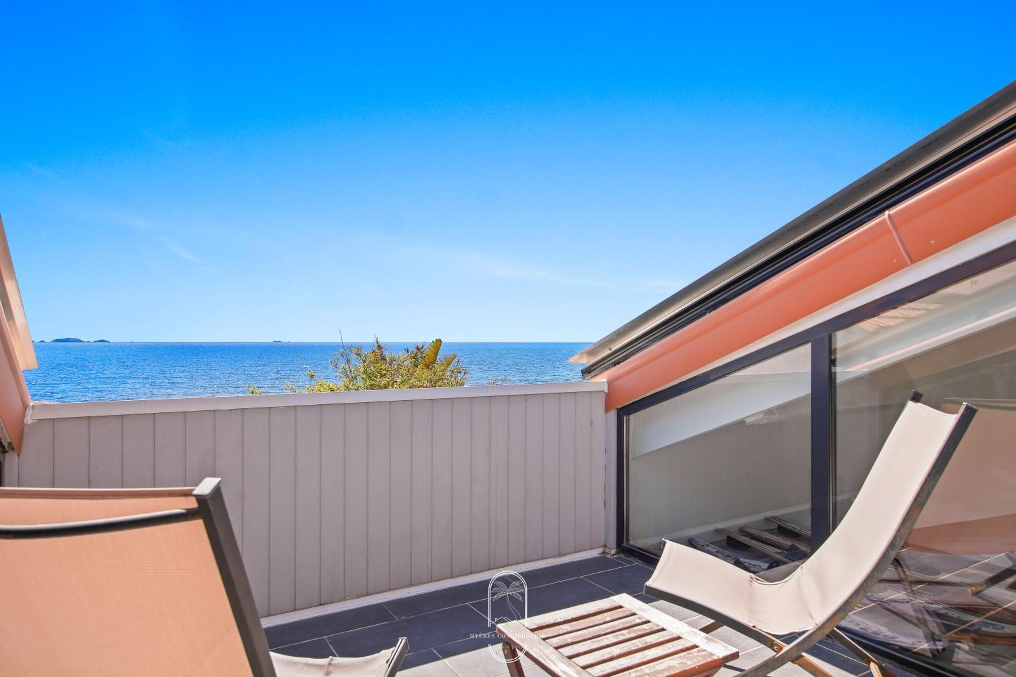 Maison sur l'eau-Hyères-Almanarre-Parkings/Clim/WIFI Extérieur photo